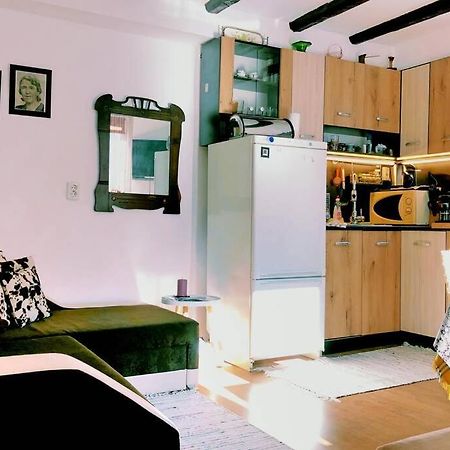 플로브디프 Нouse With Cute Little Yard 아파트 외부 사진