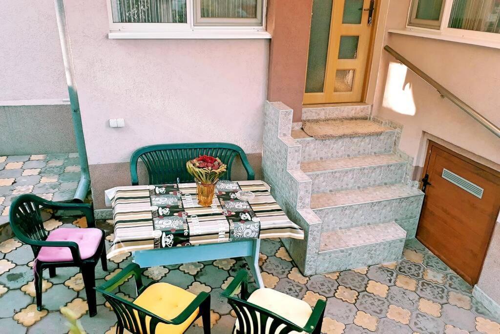플로브디프 Нouse With Cute Little Yard 아파트 외부 사진