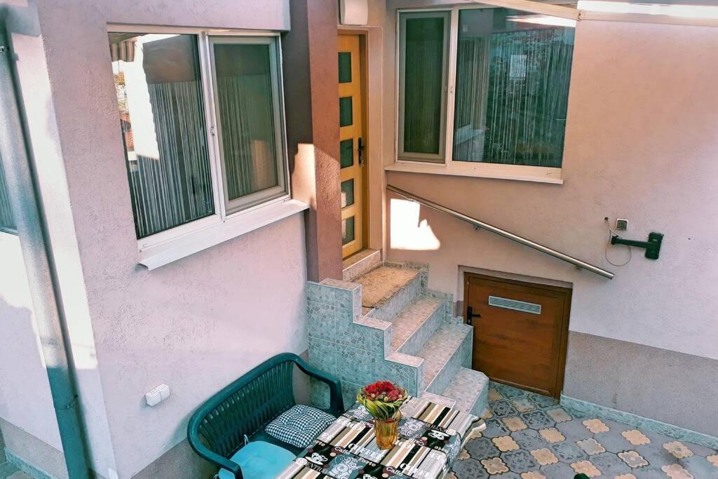 플로브디프 Нouse With Cute Little Yard 아파트 외부 사진